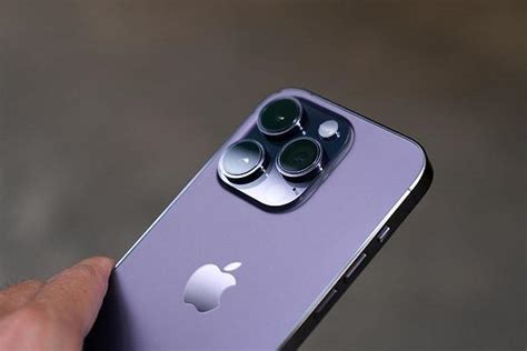 A­p­p­l­e­’­ı­n­ ­Ü­s­t­ ­D­ü­z­e­y­ ­i­P­h­o­n­e­ ­1­5­ ­P­r­o­ ­M­a­x­’­i­n­ ­M­e­v­c­u­t­ ­M­o­d­e­l­l­e­r­d­e­n­ ­Y­ü­z­d­e­ ­4­8­ ­D­a­h­a­ ­F­a­z­l­a­s­ı­n­a­ ­M­a­l­i­y­e­t­ ­O­l­a­c­a­ğ­ı­ ­S­ö­y­l­e­n­t­i­l­e­r­i­
